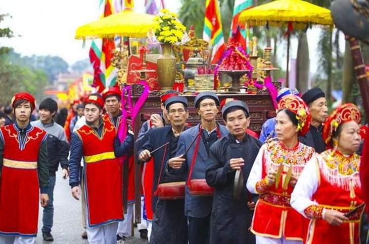 Своеобразные культурные черты праздников во Вьетнаме - ảnh 1