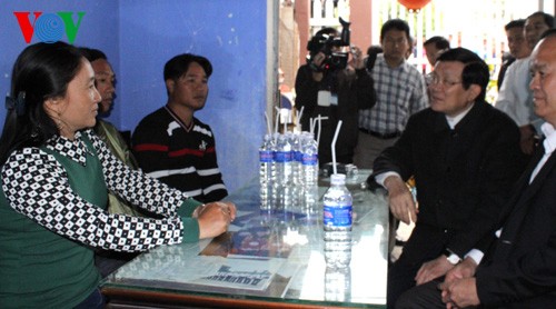 Президент СРВ Чыонг Тан Шанг посетил провинцию Биньдинь с рабочим визитом - ảnh 1