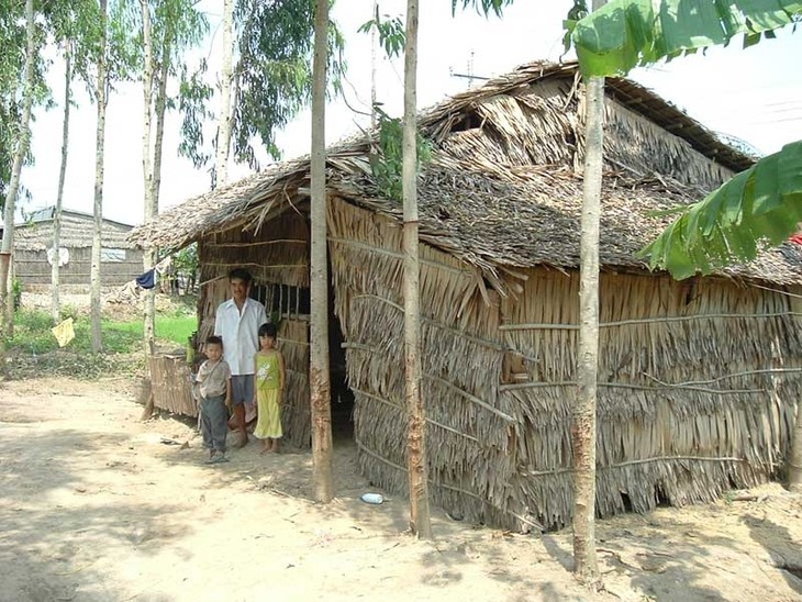 В 2014 году провинции дельты реки Меконг стремятся сократить число малоимущих семей - ảnh 1