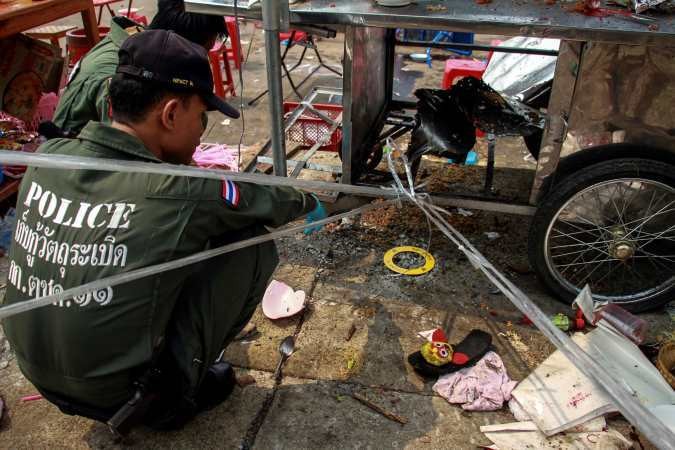 Взрыв в Бангкоке: пострадали многие демонстранты - ảnh 1