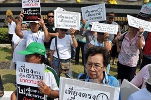 Тайцы выступают за начало переговоров для урегулирования политического кризиса в стране - ảnh 1
