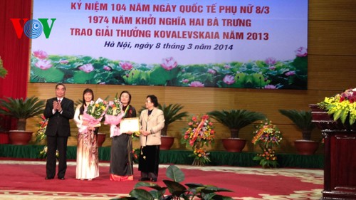 Во Вьетнаме отмечают Международный женский день и День восстания сестёр Чынг - ảnh 1