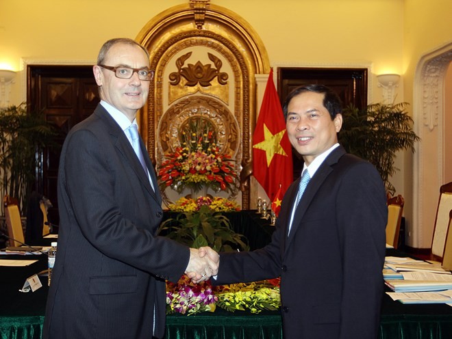 В Ханое прошла политическая консультация на уровне замминистров между Вьетнамом и ЕС - ảnh 1