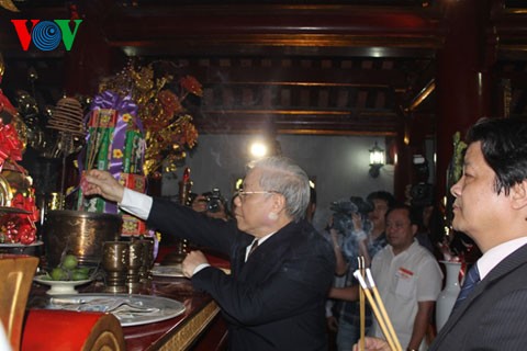Генсек ЦК КПВ Нгуен Фу Чонг посетил провинцию Футхо - ảnh 1
