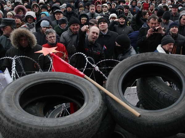 На востоке Украины прошли митинги с требованием федерализации страны - ảnh 1