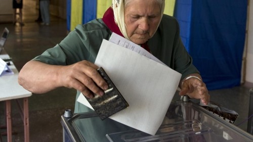 На Украине начались досрочные президентские выборы - ảnh 1