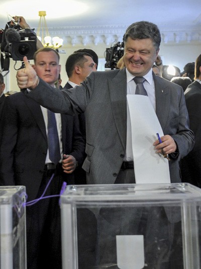 Порошенко объявил о своей победе на выборах президента Украины - ảnh 1