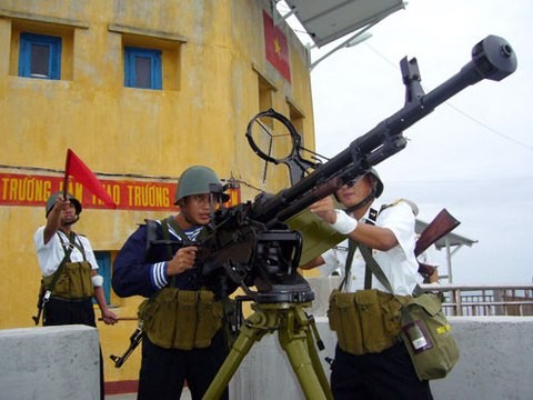 Местные власти Вьетнама оказывают материальную поддержку солдатам на далёких островах - ảnh 1