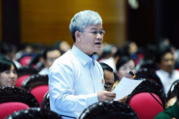 Парламент Вьетнама обсуждает постановление о вынесении вотума доверия - ảnh 1