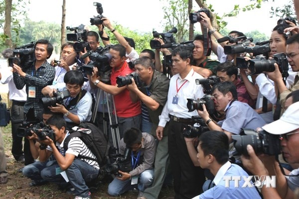 Вьетнамские журналисты всегда принимают активное участие в развитии своей страны - ảnh 1