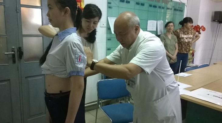 Нгуен Ван Тхать – человек, идущий в авангарде применения метода лечения позвоночника - ảnh 1