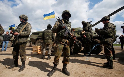 Ситуация на востоке Украины продолжает осложняться вопреки прекращению огня - ảnh 1