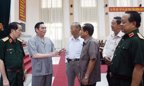 Избиратели Вьетнама поддерживают установку Партии и Государства по борьбе за суверенитет страны - ảnh 1