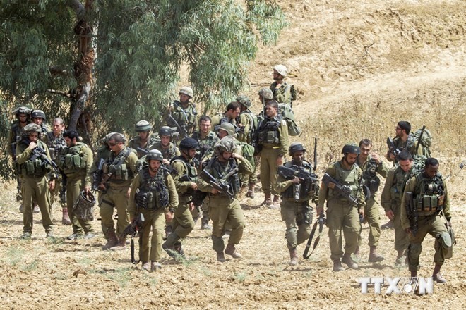 Израиль провел первую наземную операцию в секторе Газа - ảnh 1