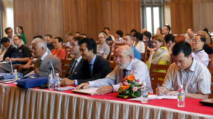 Во Вьетнаме проходит международная конференция по физике - ảnh 1