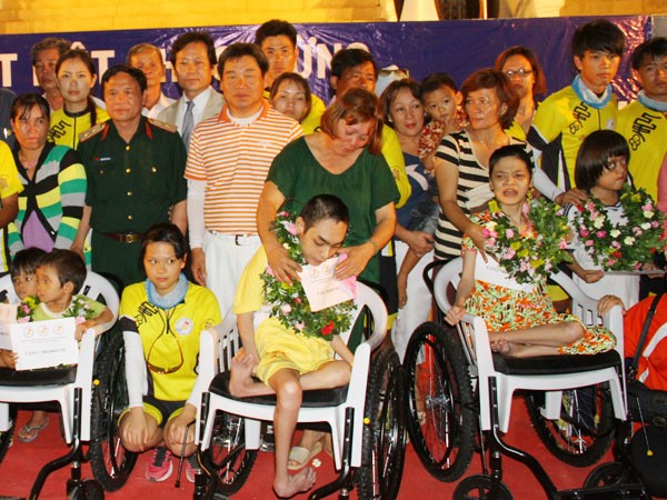 Мероприятия, посвященные поддержке вьетнамских инвалидов и жертв эйджент-оранджа - ảnh 1
