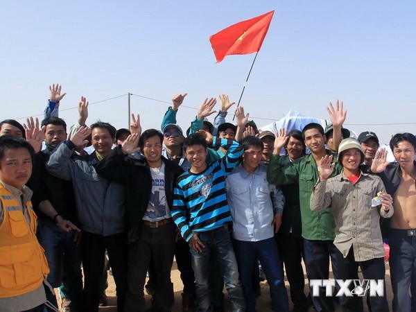 Сегодня 184 вьетнамских трудяшихся из Ливии прибудут в Египет - ảnh 1