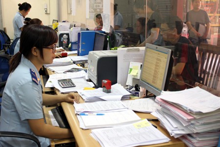 Вьетнам прилагает усилия для упрощения таможенных и налоговых процедур - ảnh 1