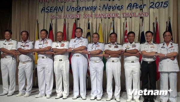 ВМС Вьетнама вносят активный вклад в создание сообщества АСЕАН - ảnh 1