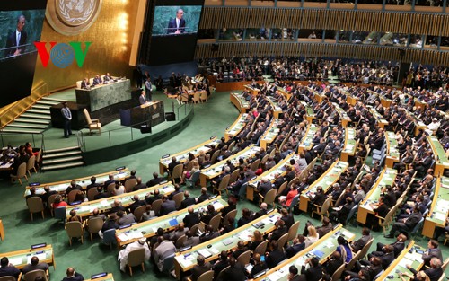 Деятельность вице-премьера, главы МИД СРВ Фам Бинь Миня в кулуарах 69-й сессии ГА ООН - ảnh 1