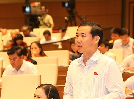 Вьетнамские депутаты обсудили осуществление реструктуризации экономики страны - ảnh 1