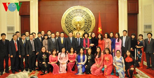 Деятельность президента СРВ Чыонг Тан Шанга в кулуарах 22-го саммита АТЭС - ảnh 4