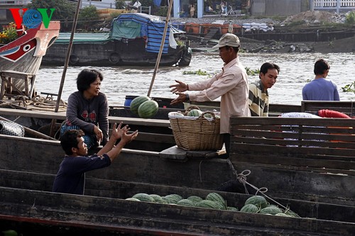 Плавучий рынок «Кайбэ» на юго-западе Вьетнама - ảnh 13