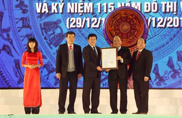 В провинции Виньфук отмечают 115-летие города Виньйен - ảnh 1
