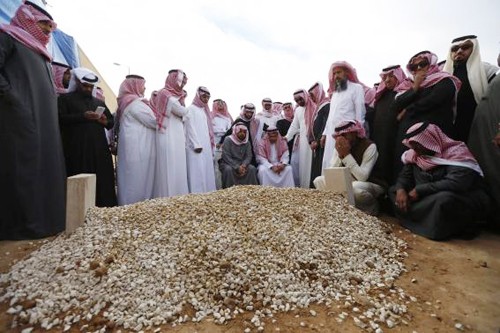 В Саудовской Аравии прошла траурная церемония в связи с кончиной короля Абдаллы - ảnh 2