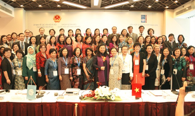 Парламент Вьетнама: осуществление цели развития тысячелетия по равноправию полов - ảnh 1