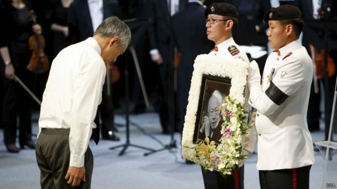 В Сингапуре прошла церемония прощания с экс-премьером Ли Куан Ю - ảnh 1