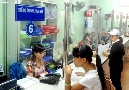 Премьер Вьетнама потребовал подвижек в осуществлении социального и медицинского страхования - ảnh 1