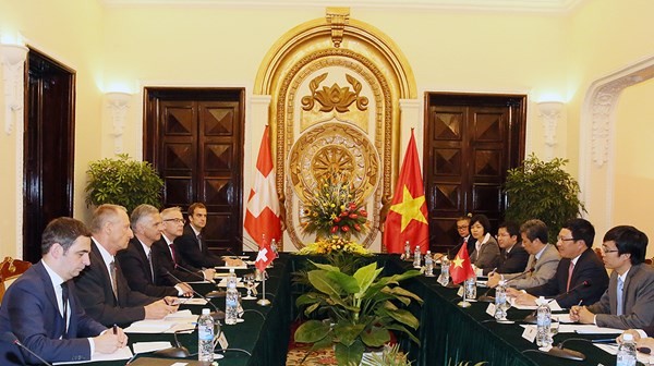 Швейцария желает в дальнейшем активизировать сотрудничество с Вьетнамом - ảnh 2