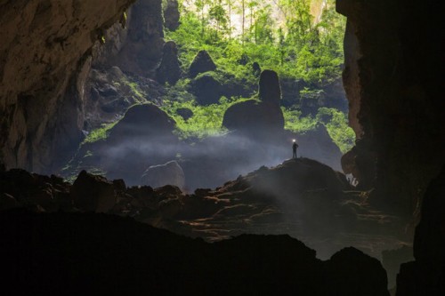 Министр Хоанг Туан Ань: Вьетнам рекламирует в Сингапуре пещеру Шондоонг - ảnh 1