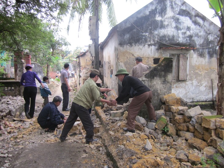 Пожилые люди активно участвуют в строительстве новой деревни - ảnh 3