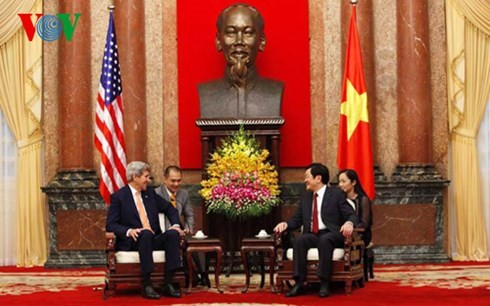 Президент СРВ Чыонг Тан Шанг принял госсекретаря США Джона Керри - ảnh 1