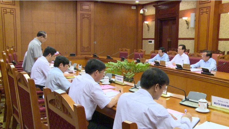 Политбюро ЦК КПВ высказало мнения по подготовке к 19-му съезду парткома провинции Тхайбинь - ảnh 1