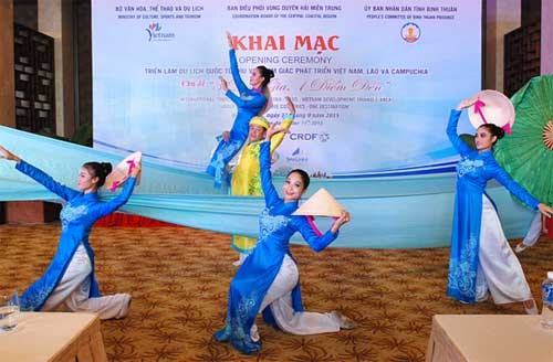 Во Вьетнаме открылась международная туристическая выставка «Три государства, одно направление» - ảnh 1