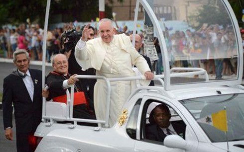 Папа Римский призвал политиков Кубы и США продолжить нормализацию отношений - ảnh 1