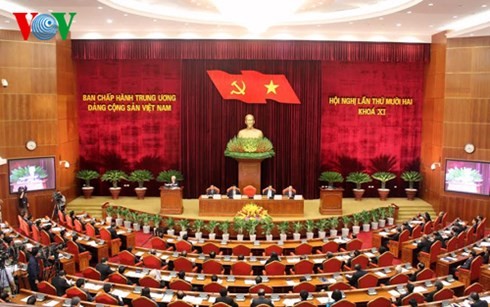 В Ханое открылся 12-й пленум ЦК Компартии Вьетнама 11-го созыва - ảnh 2