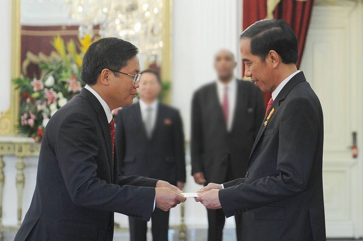 Президент Индонезии высоко оценил отношения дружбы и сотрудничества с Вьетнамом - ảnh 1