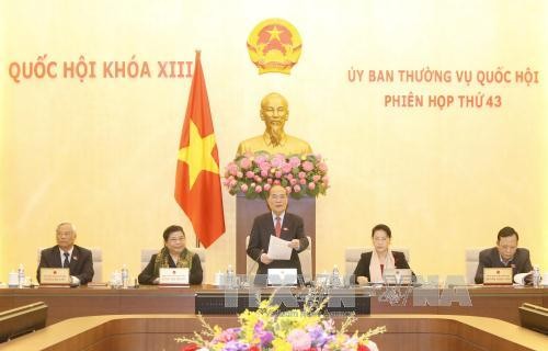 В Ханое завершилось 43-е заседание Постоянного комитета парламента Вьетнама - ảnh 1