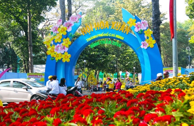 700 тысяч человек посетили праздник весенних цветов в г.Хошимине - ảnh 1