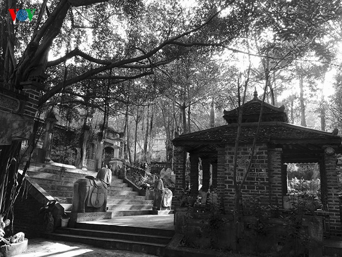 Вьетнамская резиденция «Тхань Чыонг» в черно-белых фотографиях - ảnh 12