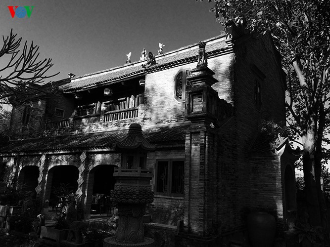 Вьетнамская резиденция «Тхань Чыонг» в черно-белых фотографиях - ảnh 15