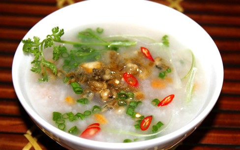 Каша с устрицами – вкусное блюдо провинции Куангбинь - ảnh 2