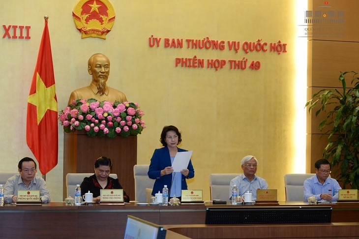 В Ханое завершилось 49-е заседание Постоянного комитета вьетнамского парламента - ảnh 1