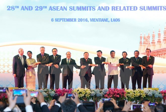 В Лаосе открылись 28-й и 29-й саммиты АСЕАН - ảnh 1