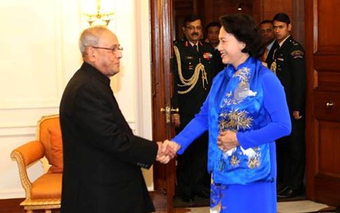 Нгуен Тхи Ким Нган встретилась с президентом Индии и членами Фонда Индии - ảnh 1