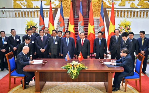 В Ханое состоялись вьетнамо-камбоджийские переговоры - ảnh 2